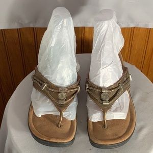 Minnetonka Moccasin Women Bronze Sandal